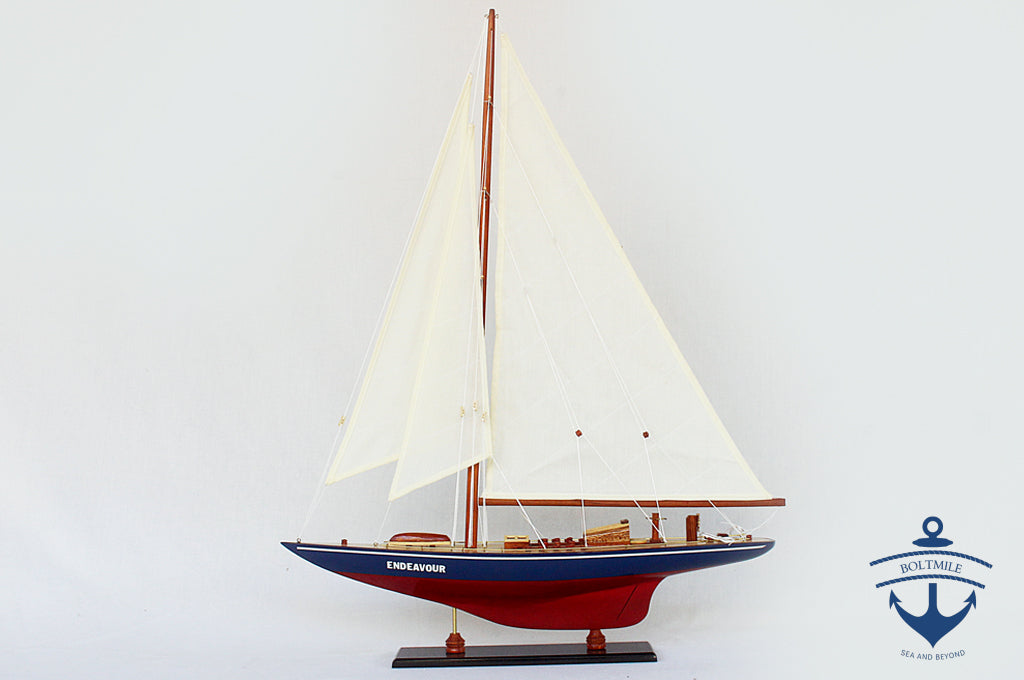 Endeavour Yacht model with beautiful blue and red body