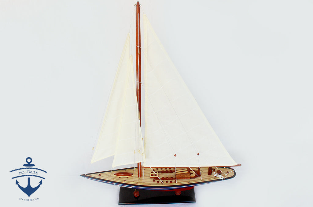 Endeavour Yacht model with beautiful blue and red body